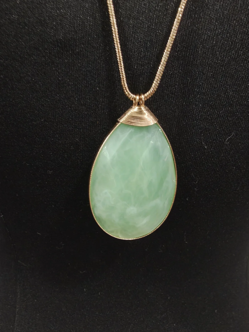 Green Teardrop Pendant Necklace - Gold Chain